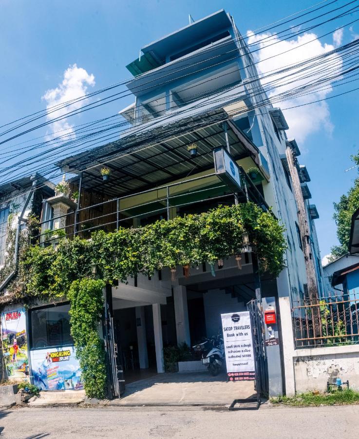 Satop Travelers Guesthouse チエンマイ エクステリア 写真
