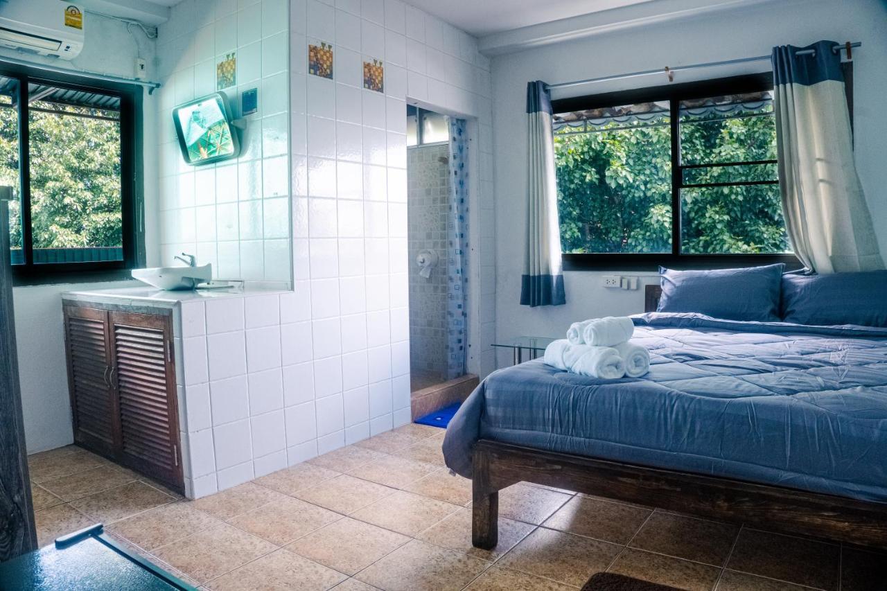 Satop Travelers Guesthouse チエンマイ エクステリア 写真