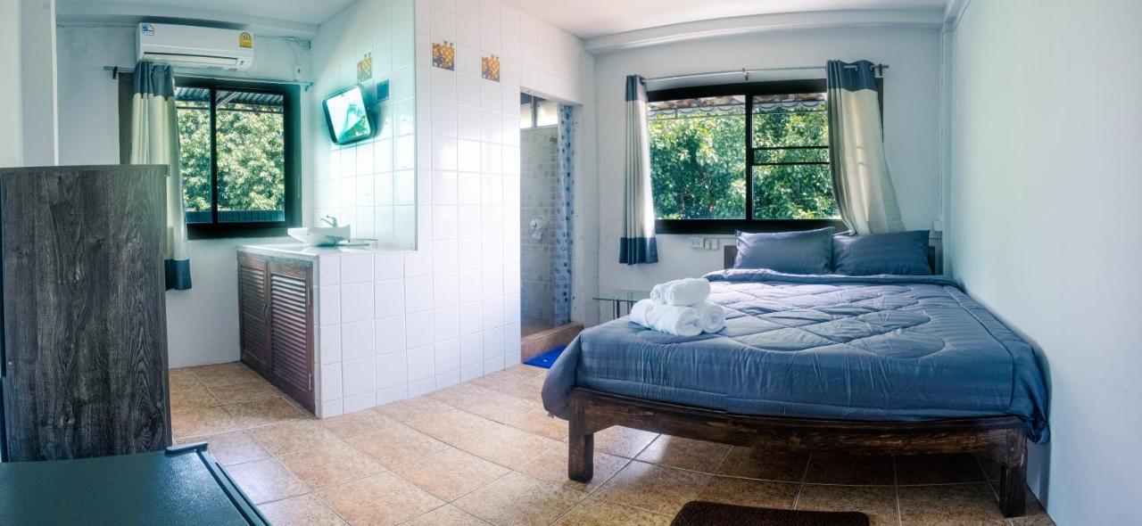 Satop Travelers Guesthouse チエンマイ エクステリア 写真