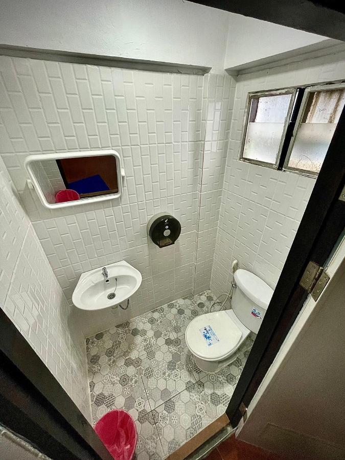 Satop Travelers Guesthouse チエンマイ エクステリア 写真