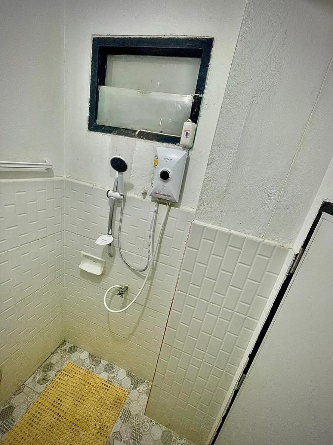 Satop Travelers Guesthouse チエンマイ エクステリア 写真