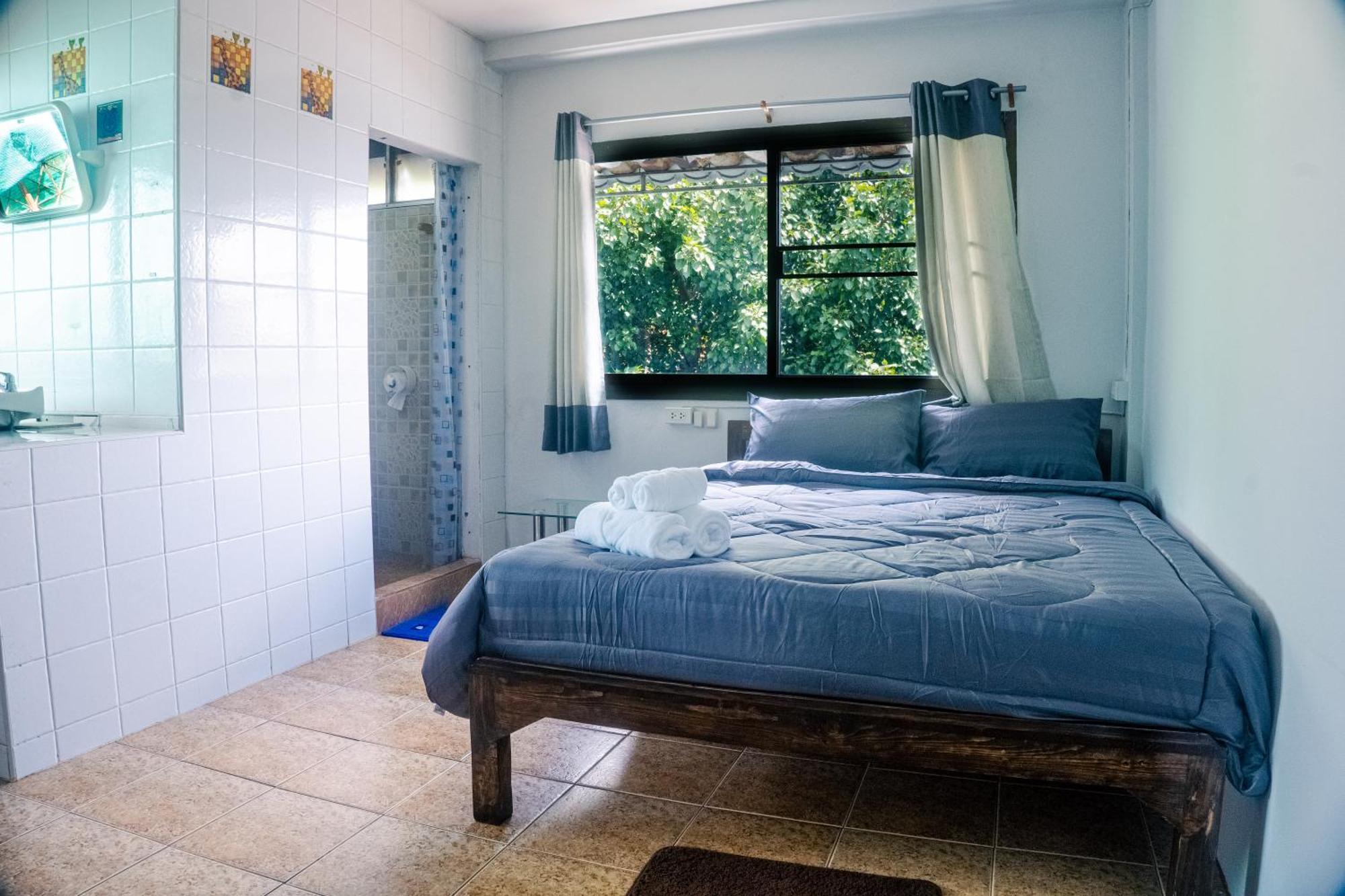 Satop Travelers Guesthouse チエンマイ エクステリア 写真
