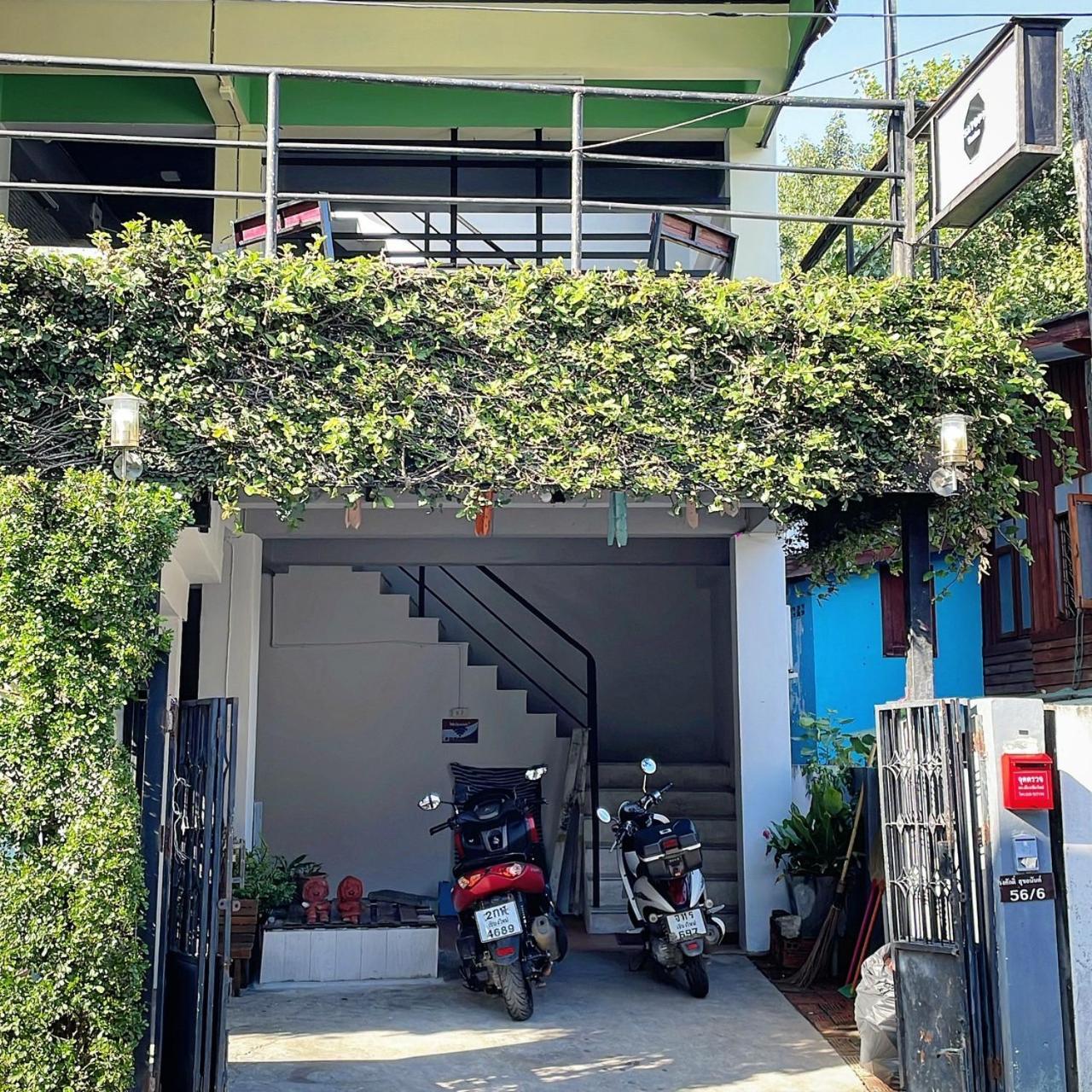 Satop Travelers Guesthouse チエンマイ エクステリア 写真